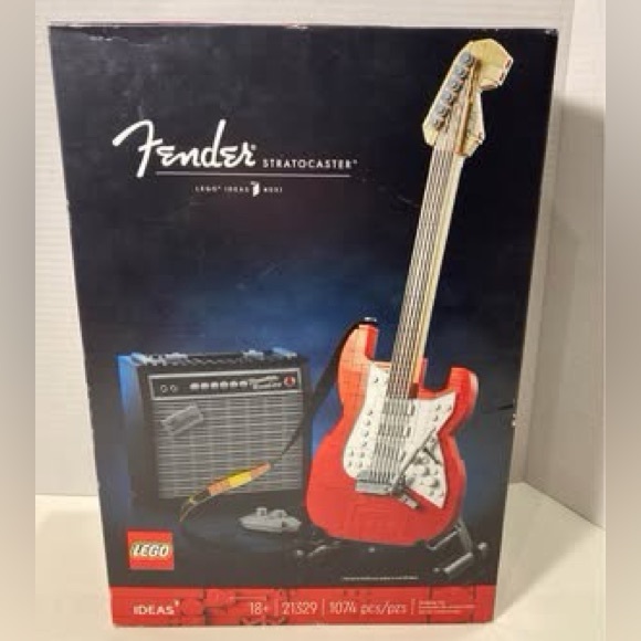 LEGO Fender Stratocaster Set NWT - Picture 3 of 15